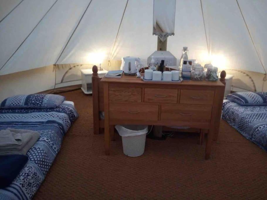 Hotel Cox Hill Glamping Badger Truro Esterno foto