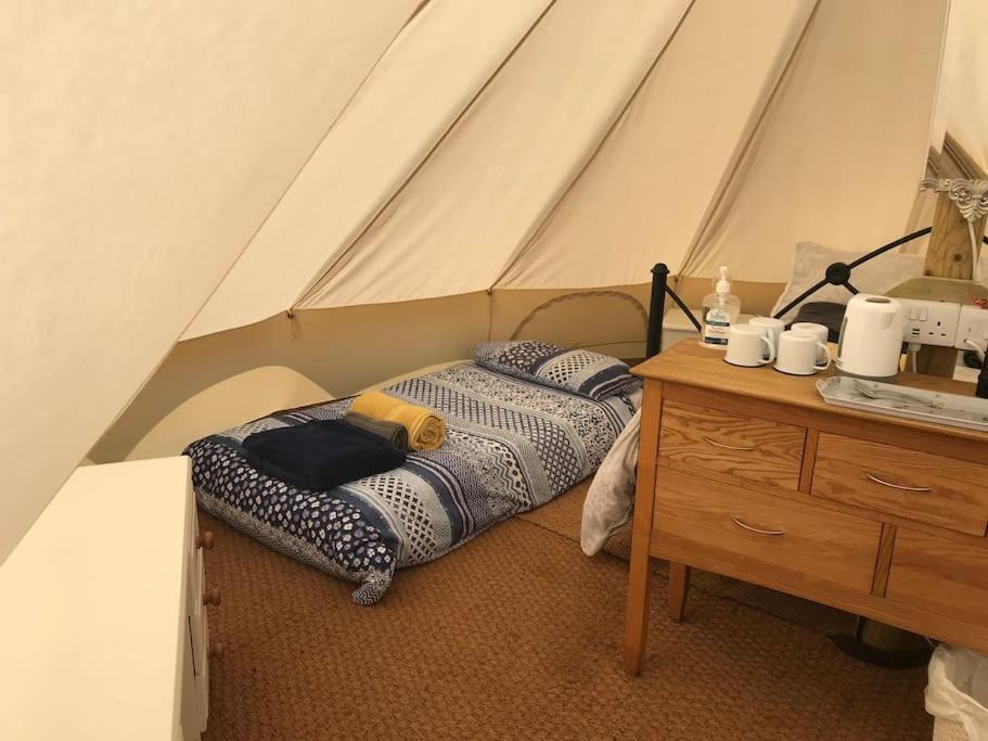 Hotel Cox Hill Glamping Badger Truro Esterno foto