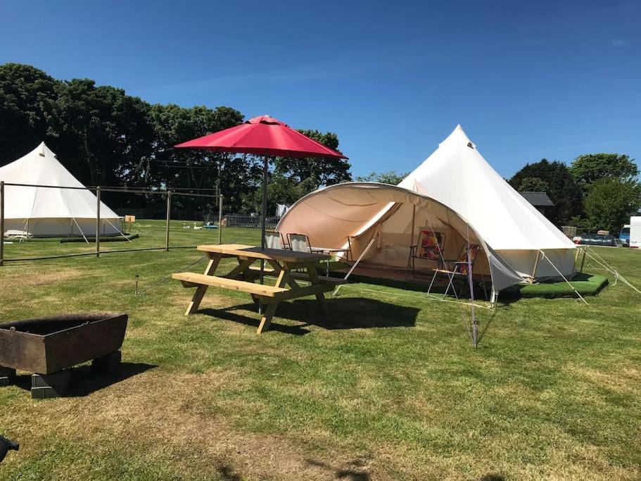 Hotel Cox Hill Glamping Badger Truro Esterno foto