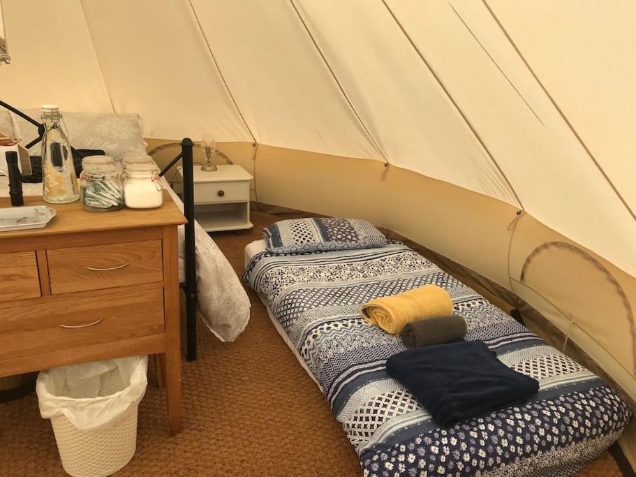 Hotel Cox Hill Glamping Badger Truro Esterno foto